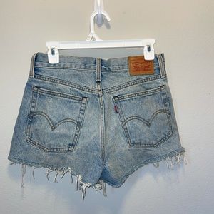 Levi’s High Rise Lightwash Denim Shorts